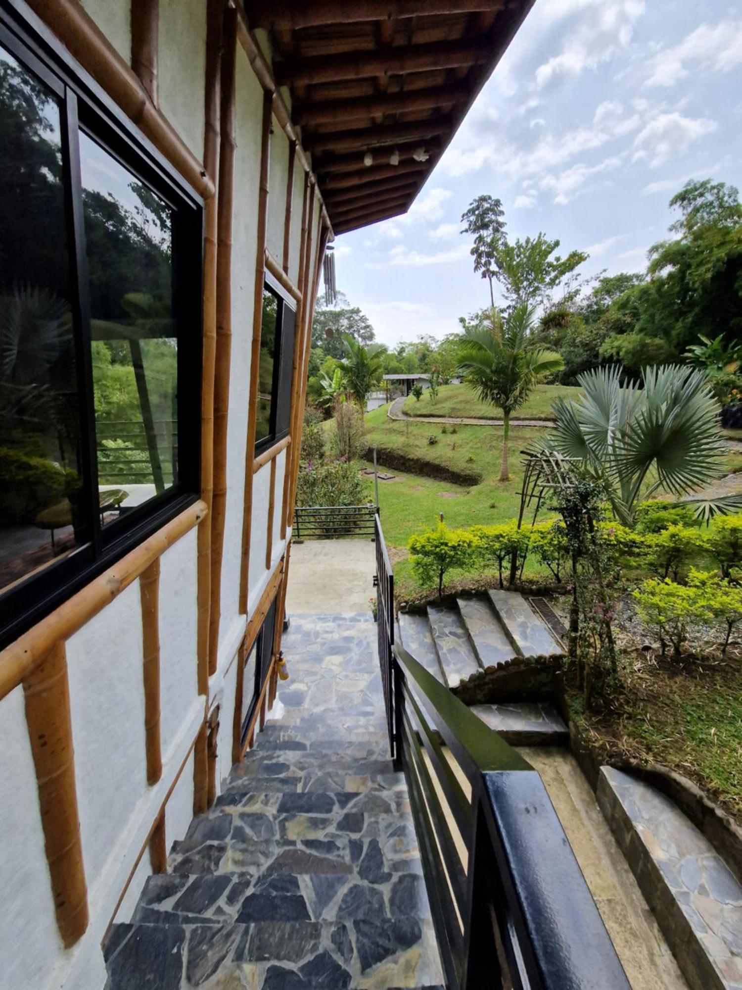 Hostal Bhutan Filandia Exterior foto