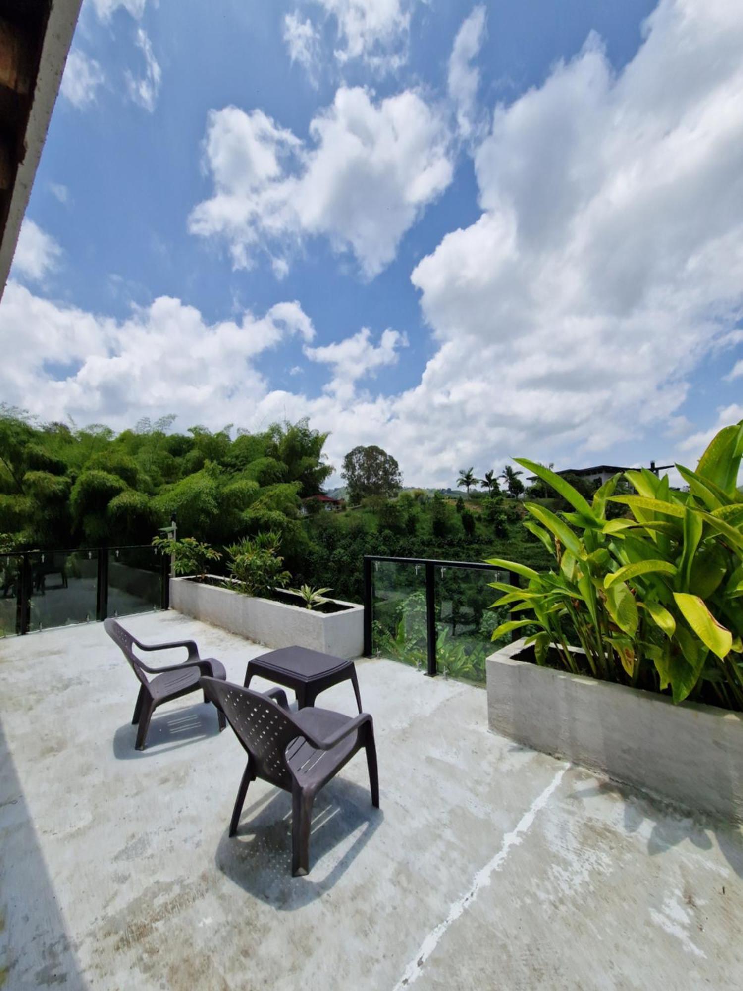 Hostal Bhutan Filandia Exterior foto