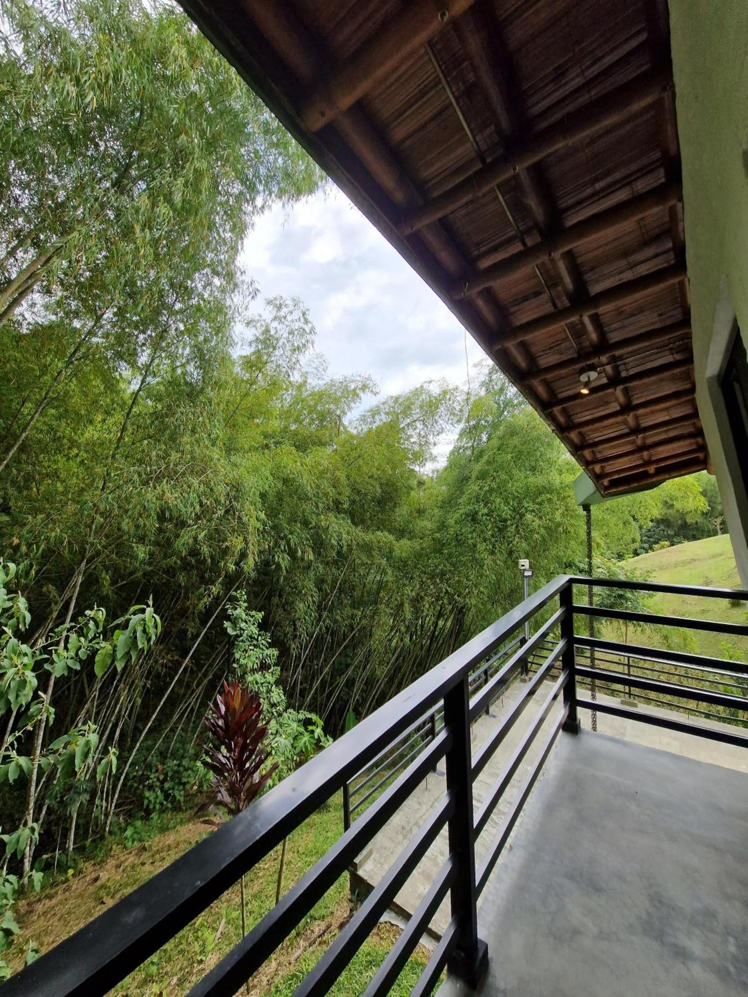 Hostal Bhutan Filandia Exterior foto